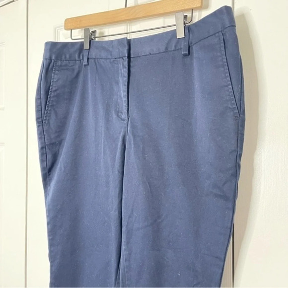 Lands' End Mid rise Straight Leg Chino Pant - Women's Size 16 - Marine Navy - Picture 3 of 7